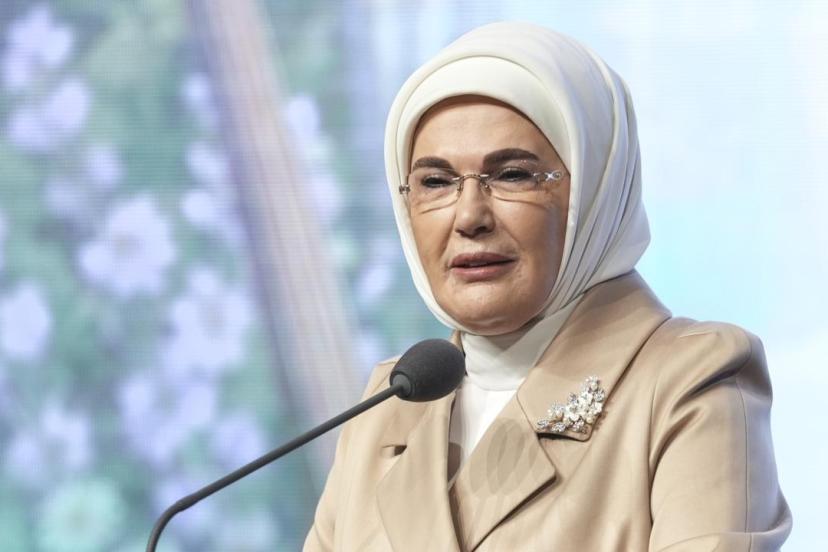 Emine Erdoğan, LGS'ye girecek öğrencilere başarı diledi