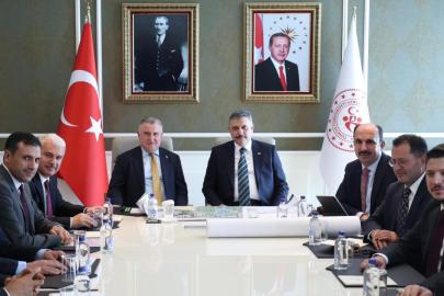 Bakan Bak, İçişleri Bakanı Çiftçi ile bir araya geldi